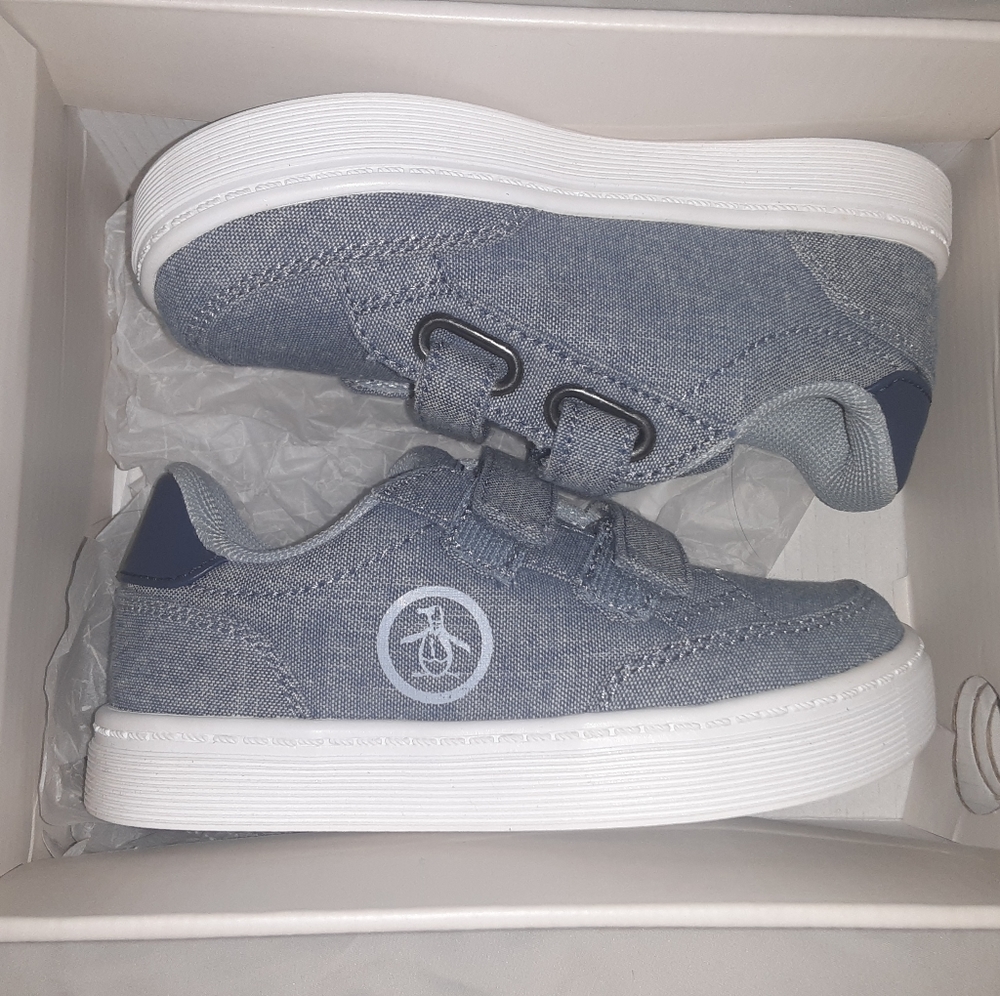 Penguin Size 8 kids shoes